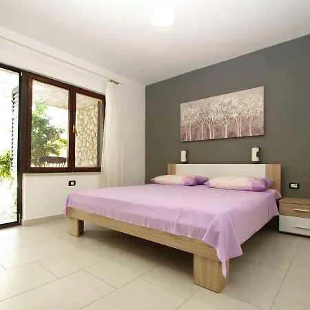 House Puntizela With Pool 747