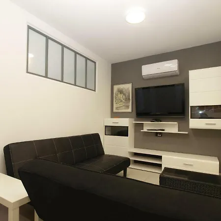 House Puntizela With Pool 747 Pula