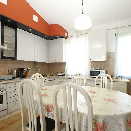 House Puntizela With Pool 747 *