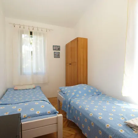 House Puntizela With Pool 747 *