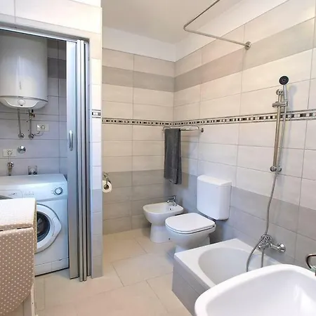 House Puntizela With Pool 747 *