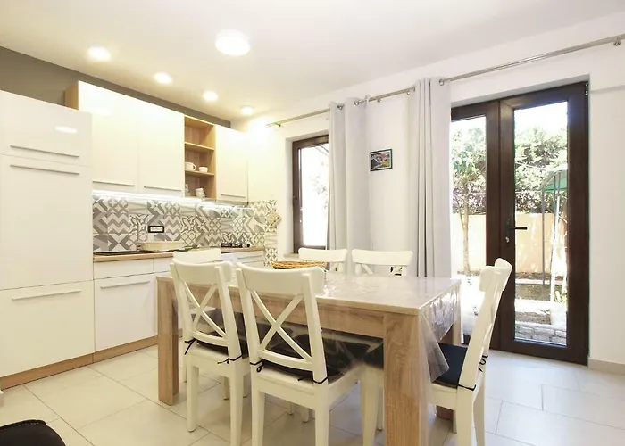 別荘 House Puntizela With Big Pool 32M2 - 747