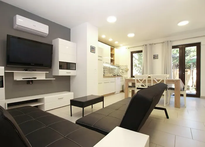 House Puntizela With Big Pool 32M2 - 747 Semesterbostad Pula